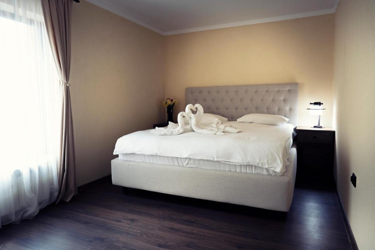 London Apartments Vaslui Luaran gambar