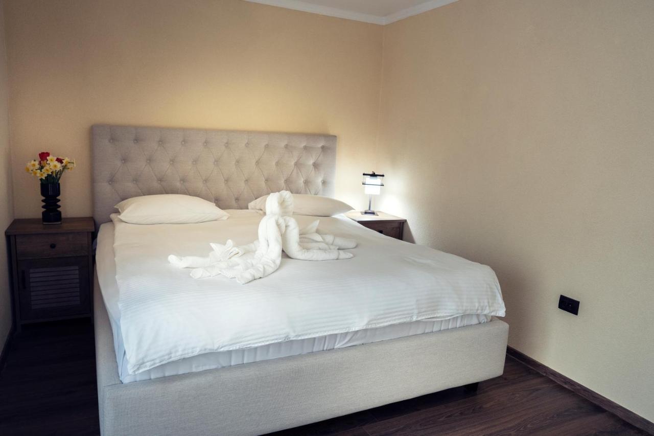 London Apartments Vaslui Luaran gambar